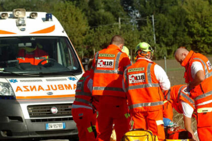 ambulanza incidente viale giostra